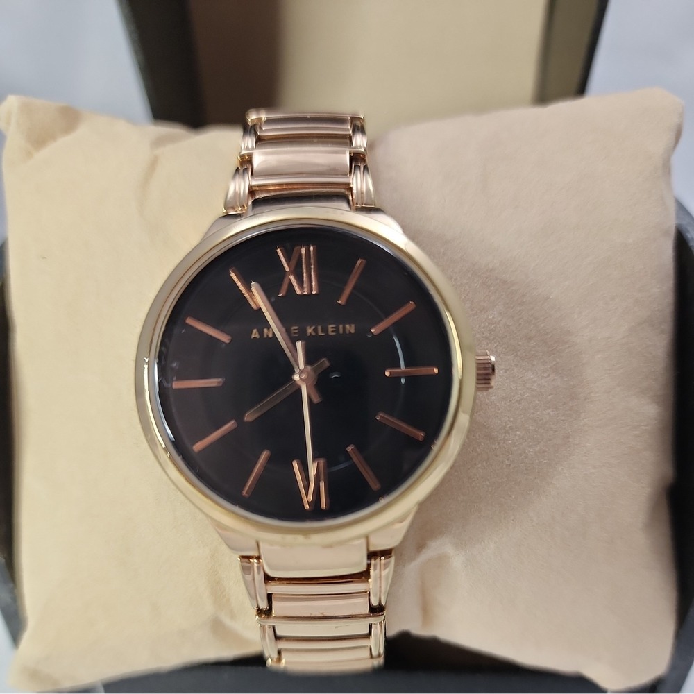 New Anne Klein Elegant Womans Watch AK/1828 Gold Tone Black Dial New Battery